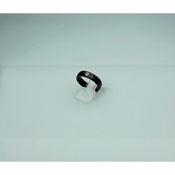 Gredzens ar rodija pārklājumu un keramiku