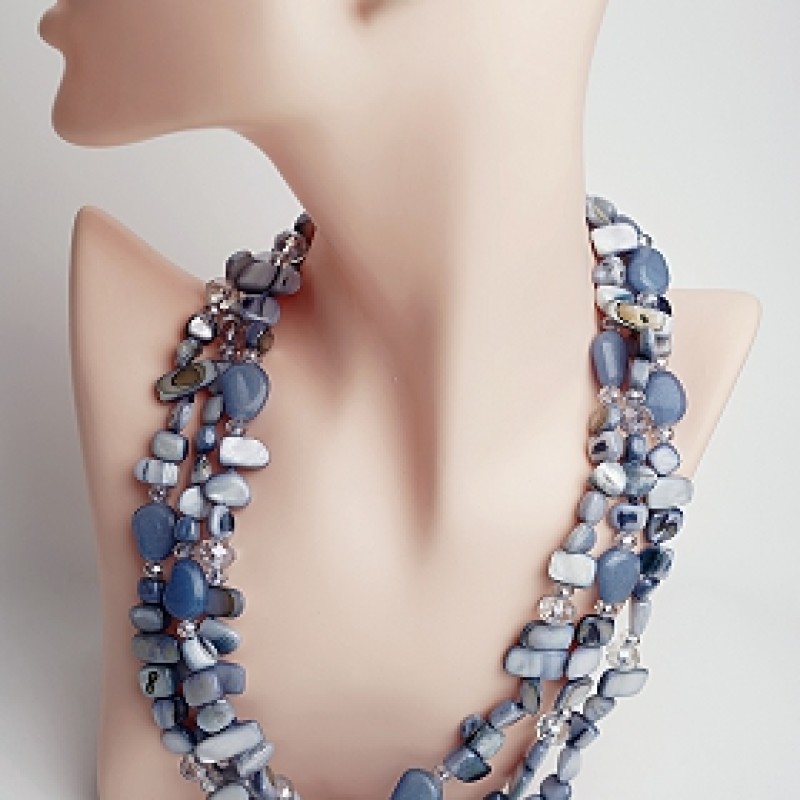 Kaklarota mākslīgie akmeņi