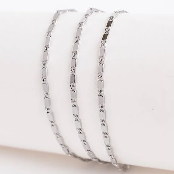 Ķēdīte ar rodija pārklājumu Plakanu smalku pulētu gliemežvāku posmu virkne