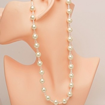 Kaklarota ar auskariem pērles