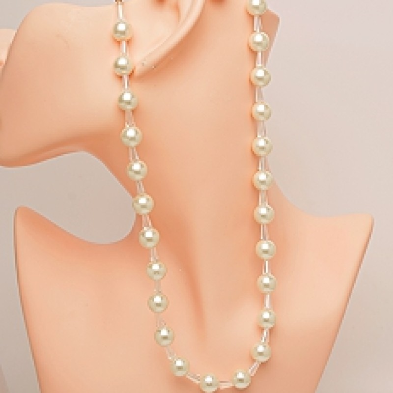 Kaklarota ar auskariem pērles