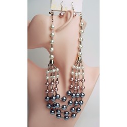 Kaklarota ar auskariem pērles