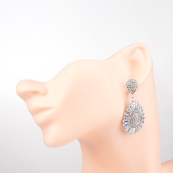 Auskari dekoratīvie