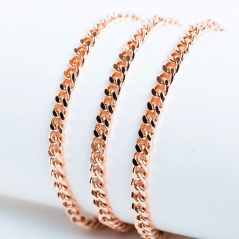 Apzeltītā ķēdīte Kubas noapaļotu posmu pinums