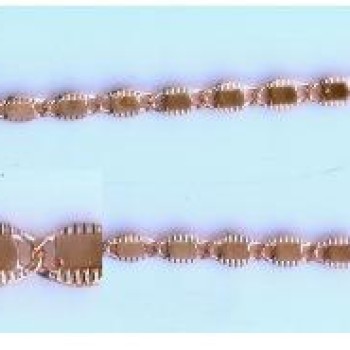 Apzeltītā ķēdīte Spožu, plakanu, sānos cieti kaltu gliemeža posmu virkne