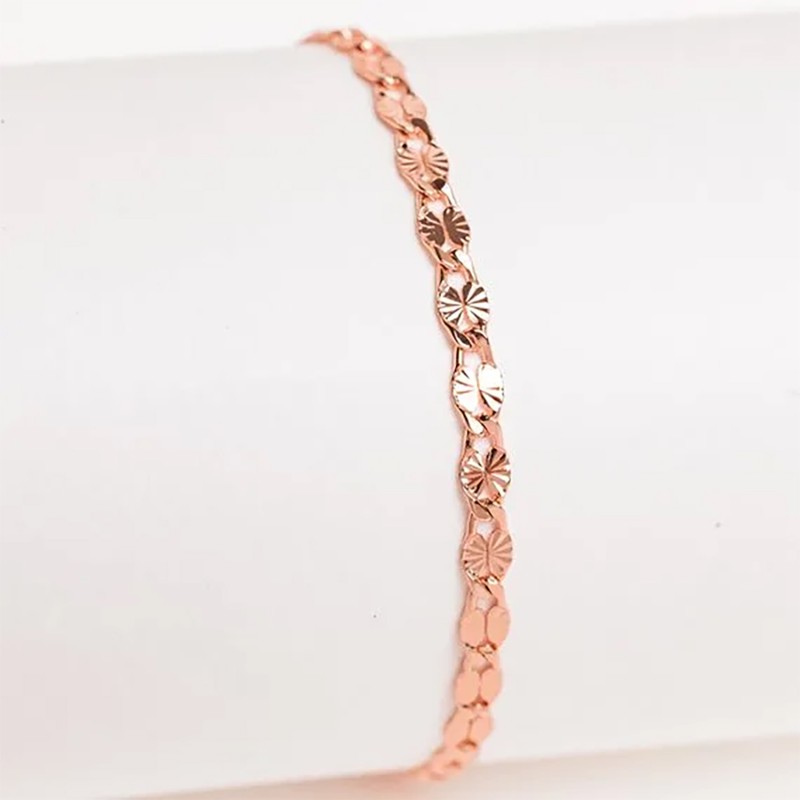 Apzeltītā rokassprādze Iegravētu saules staru ovālu posmu virkne