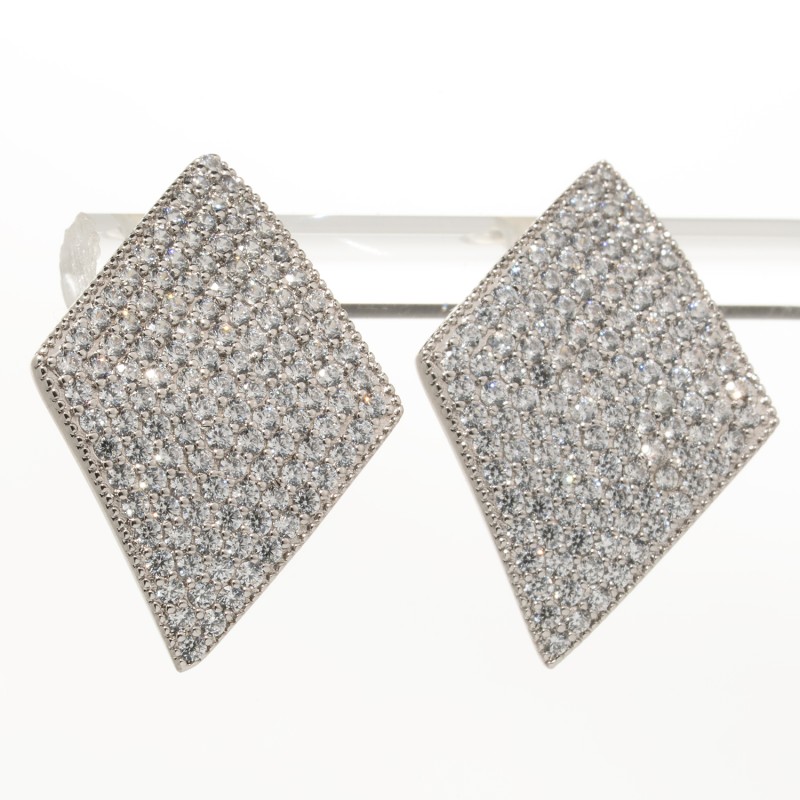 Auskari ar rodija pārklājumu (nagliņas)