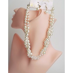 Kaklarota ar auskariem pērles