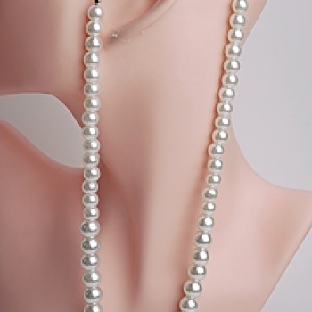 Kaklarota ar auskariem pērles