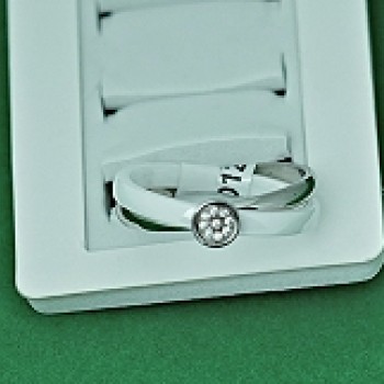 Gredzens ar rodija pārklājumu un keramiku