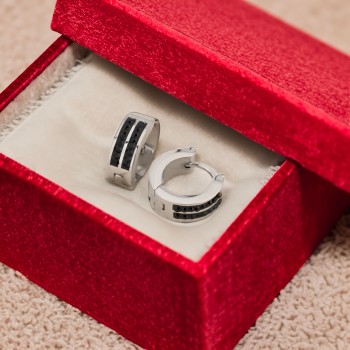 Nerūsējošā tērauda auskari