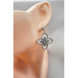 Auskari ar rodija pārklājumu