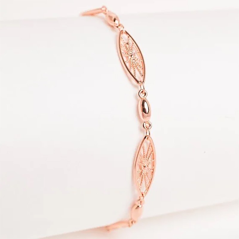 Apzeltīta rokassprādze Iestrādātu ovālajā rāmī mozaīkas fancy tīkla posmu un ovālu posmu virkne