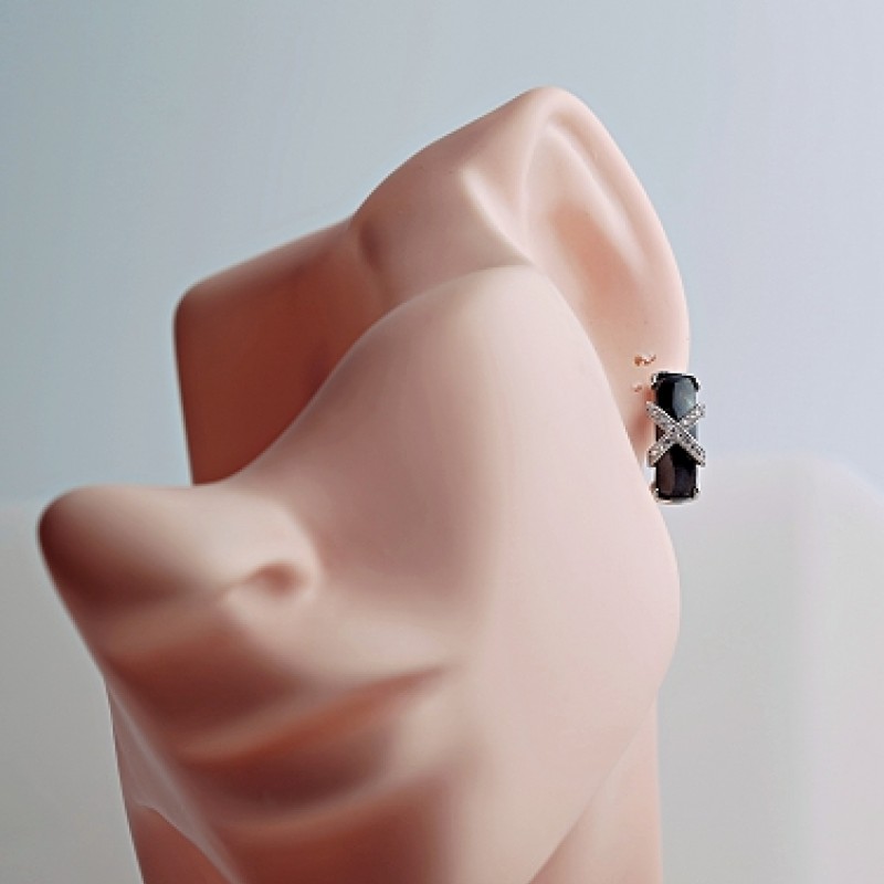 Auskari ar rodija pārklājumu un keramiku