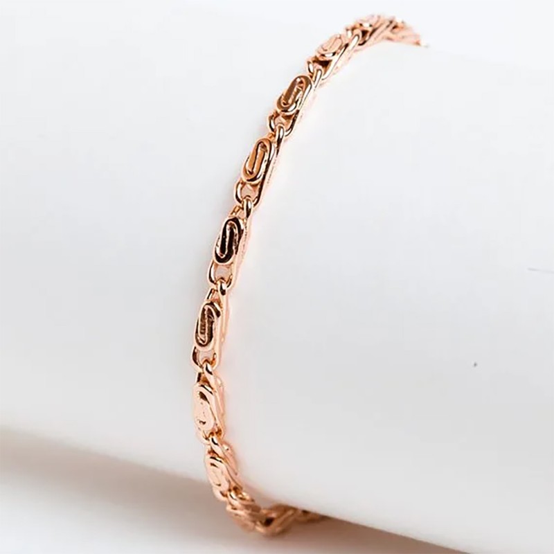 Apzeltītā ķēdīte Gliemežu posmu virkne