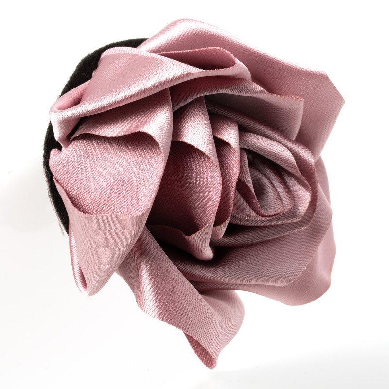 Matu rota-piespraude svinībām Puķe